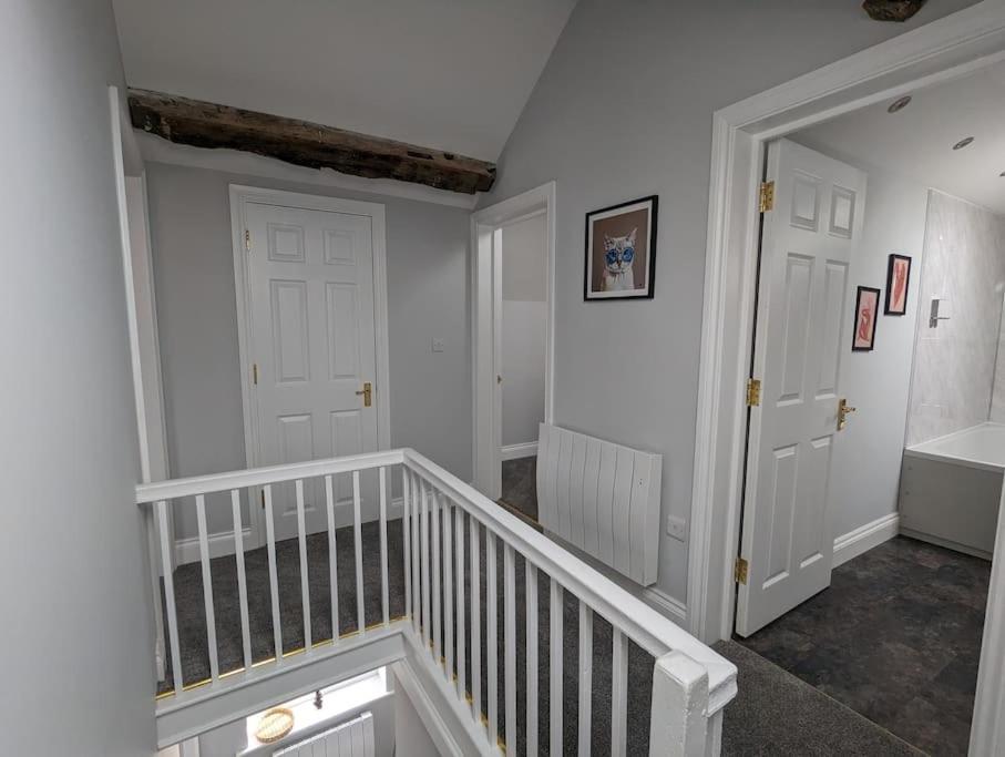 31 High Street - Modern & Stylish 2-Bed Apartment - Inc Parking Husbands Bosworth Exterior foto